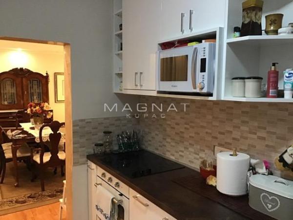 Slika 2 - Maršala Tita,  Kuća na prodaju, 200m2, 200.000€