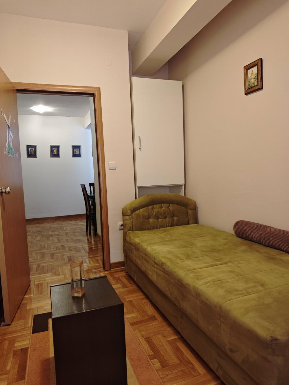 Slika 10 - Pećska, Trosoban stan za izdavanje, 58m2, 750€