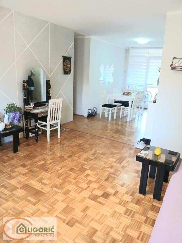 Glavna slika -Dvoiposoban stan na prodaju, 78m2, 210.000€