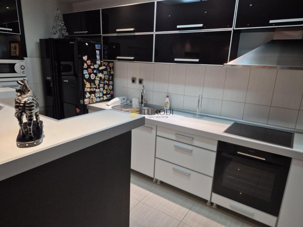 Slika 5 -  Kuća za izdavanje, 130m2, 900€