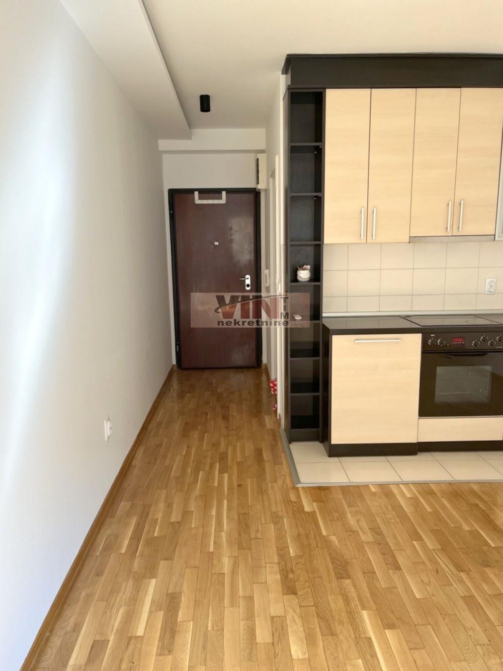 Slika 10 - DJUKE DINIC, Trosoban stan na prodaju, 84m2, 341.000€