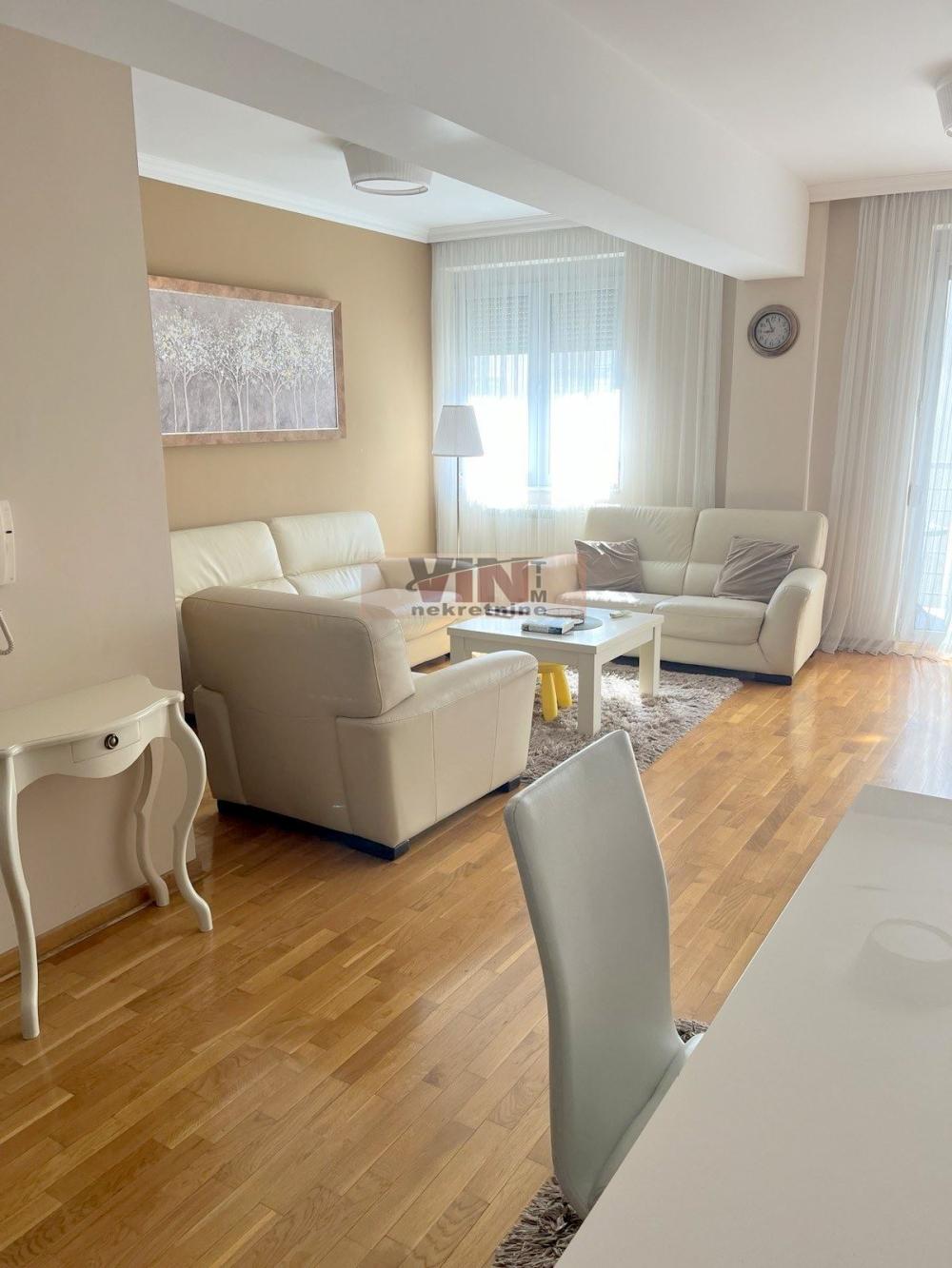 Slika 1 - DJUKE DINIC, Trosoban stan na prodaju, 84m2, 341.000€