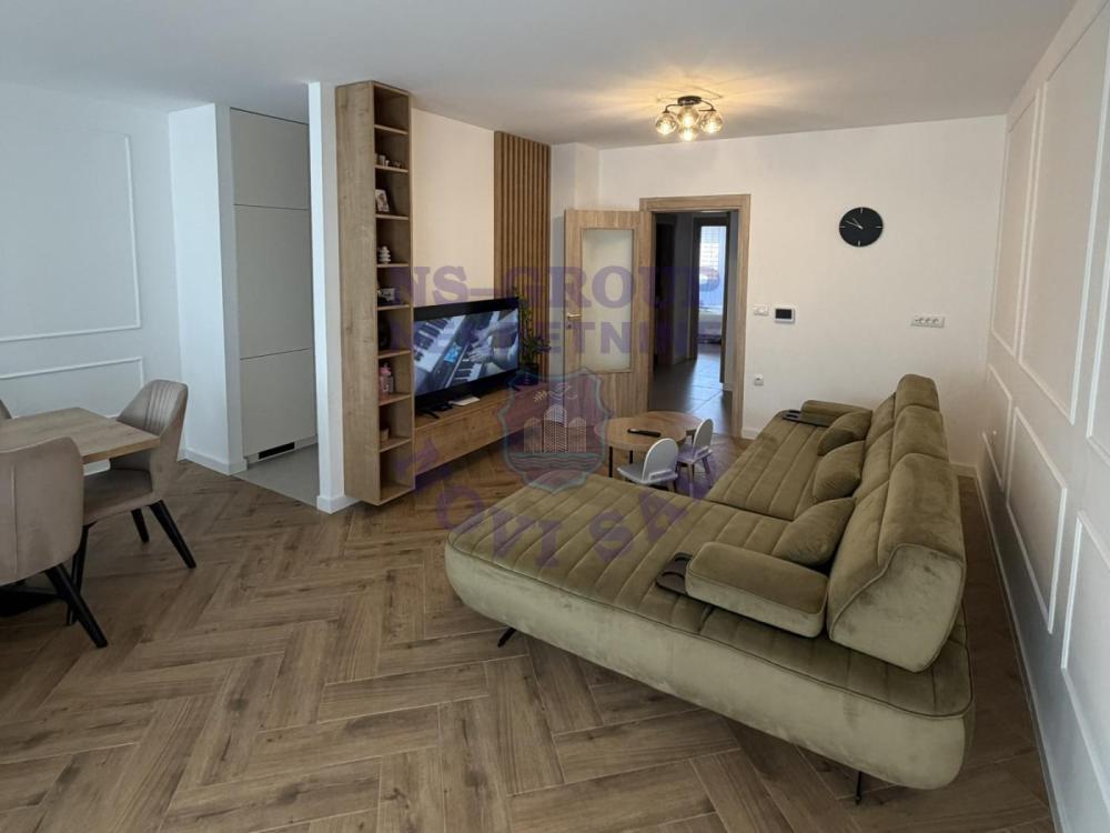 Glavna slika -Četvorosoban stan na prodaju, 99m2, 195.700€