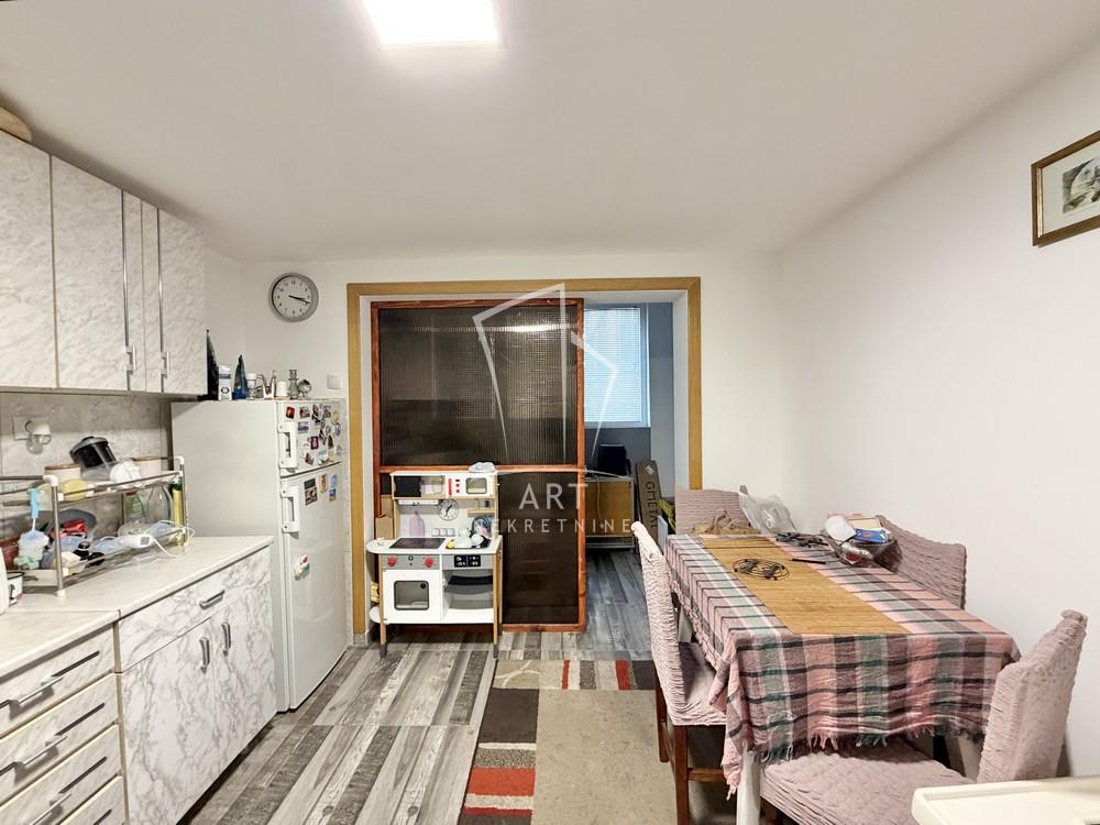 Slika 1 - Patrisa Lumumbe, Jednoiposoban stan na prodaju, 39m2, 107.000€
