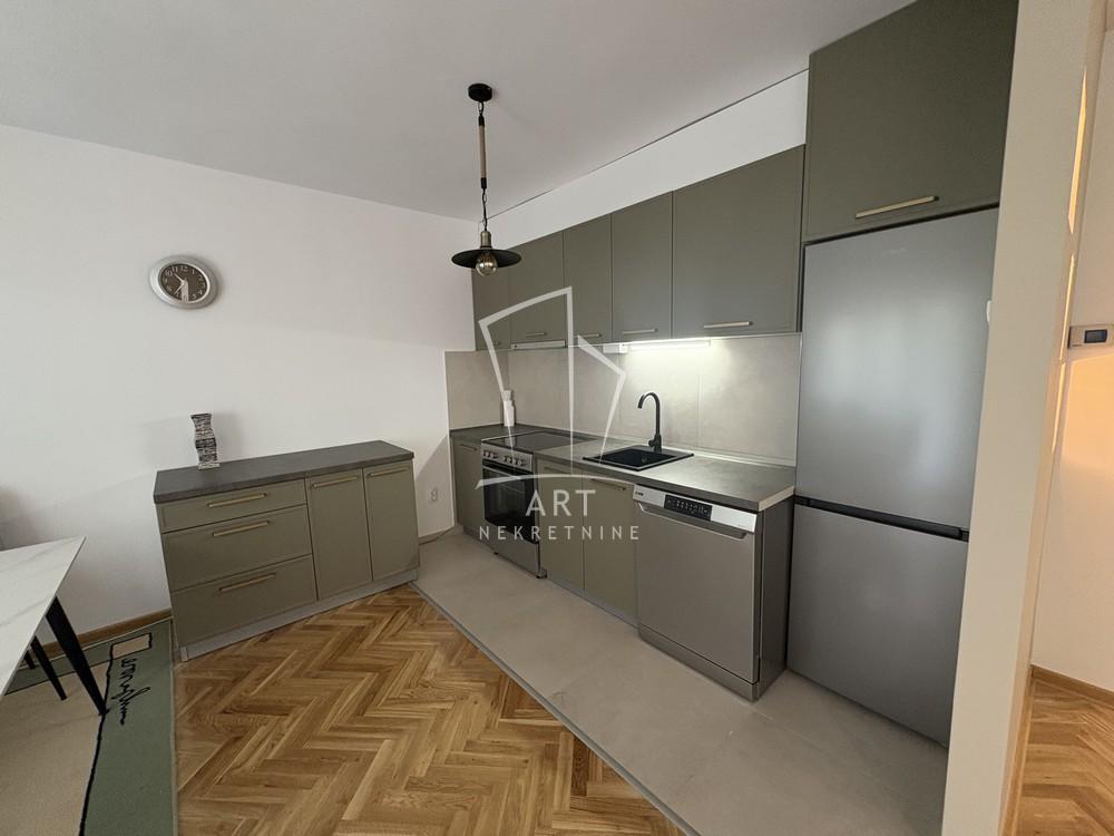 Slika 5 - Zvezdarskih jelki, Trosoban stan za izdavanje, 74m2, 800€