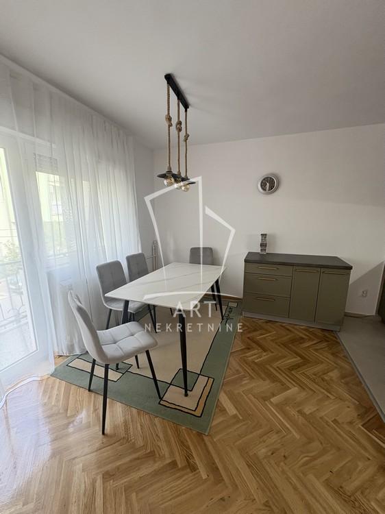 Slika 2 - Zvezdarskih jelki, Trosoban stan za izdavanje, 74m2, 800€