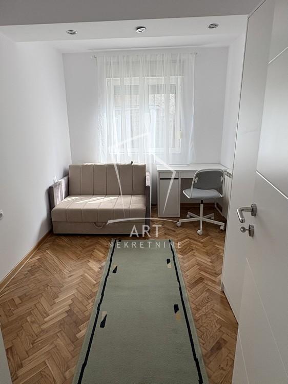 Slika 11 - Zvezdarskih jelki, Trosoban stan za izdavanje, 74m2, 800€