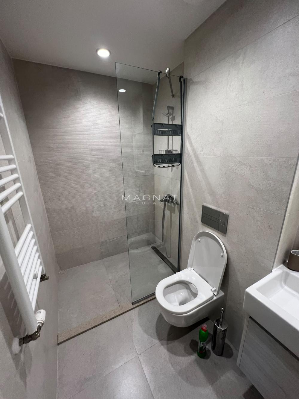 Slika 8 - Bulevar Vudroa Vilsona, Dvosoban stan za izdavanje, 56m2, 1.000€