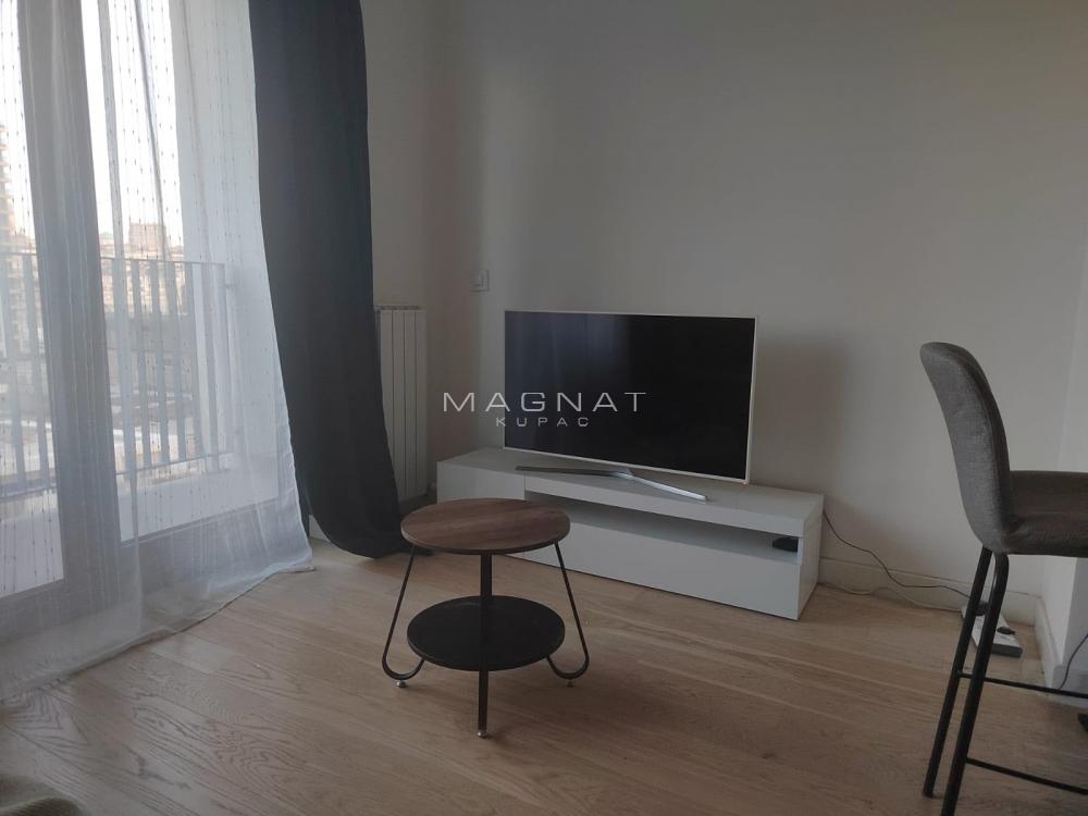 Slika 3 - Bulevar Vudroa Vilsona, Dvosoban stan za izdavanje, 56m2, 1.000€