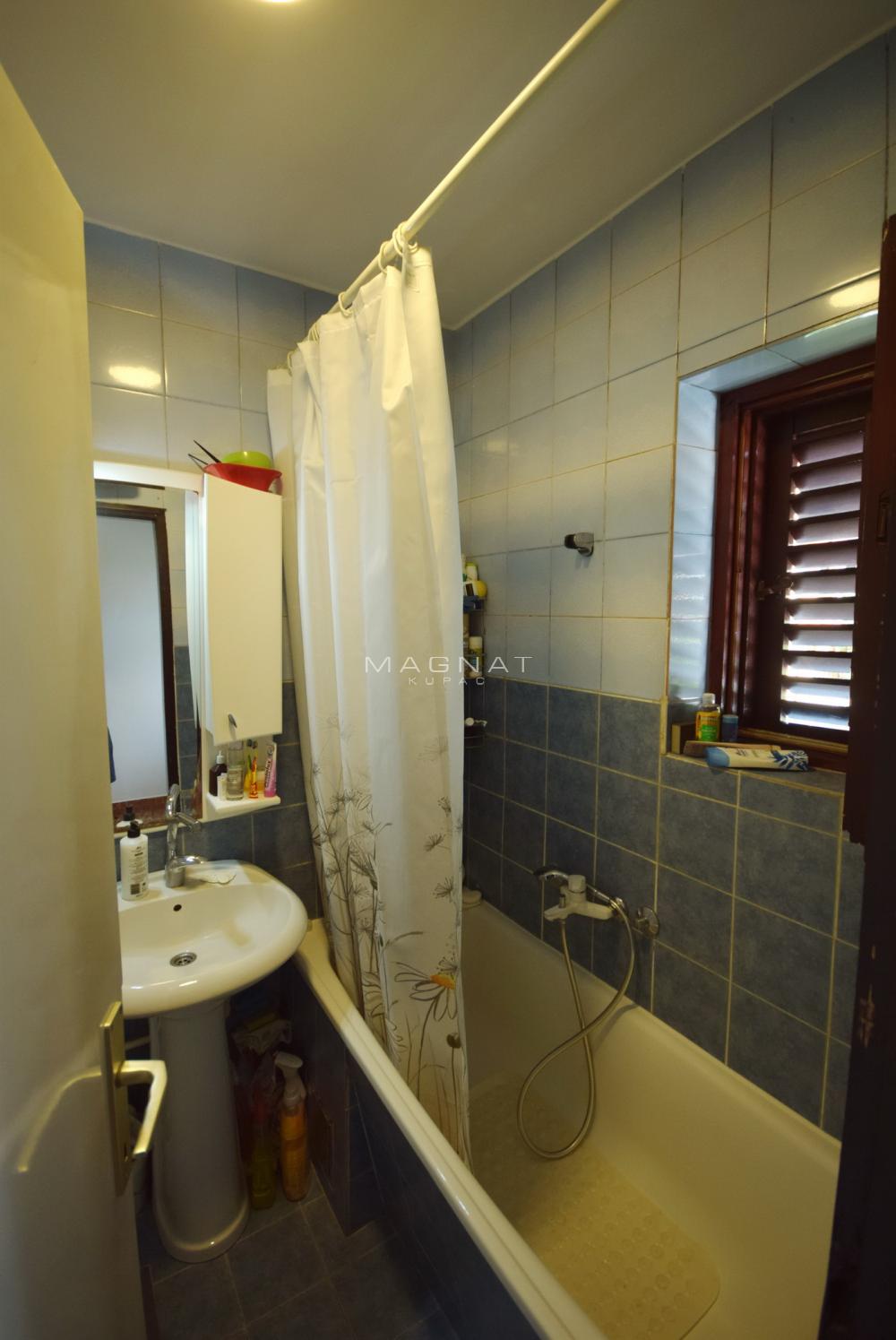 Slika 11 - Solunskih Boraca,  Kuća na prodaju, 238m2, 360.000€
