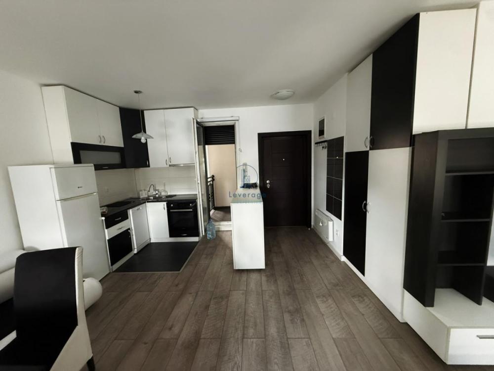 Slika 1 - Živka Davidovića, Dvoiposoban stan za izdavanje, 60m2, 800€