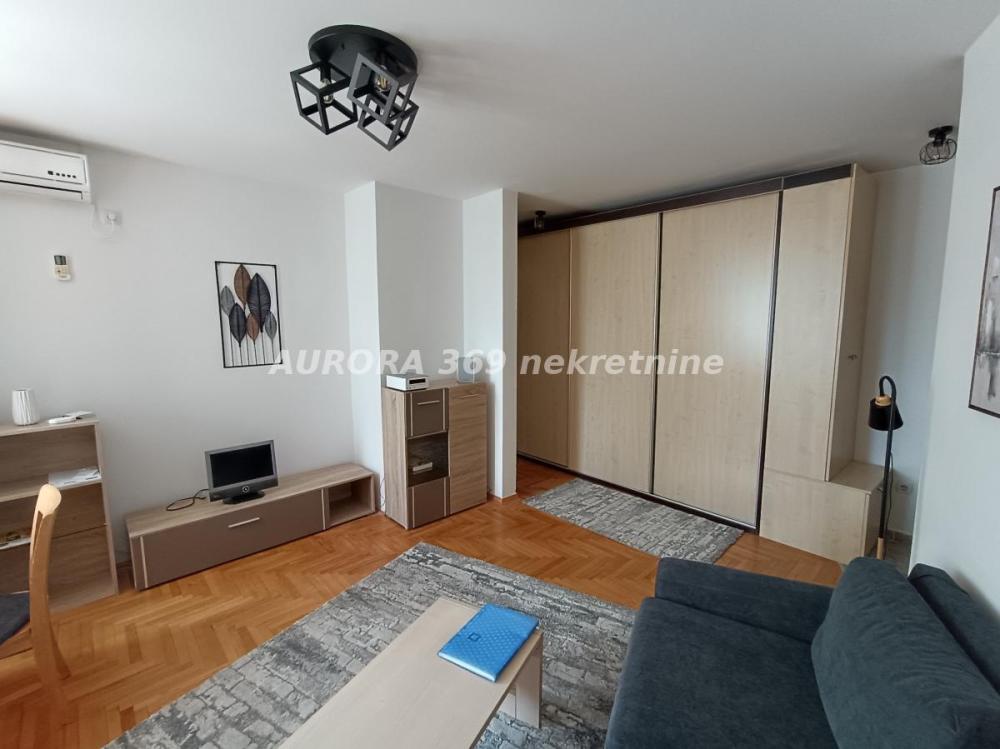 Slika 2 - Dvosoban stan za izdavanje, 44m2, 450€