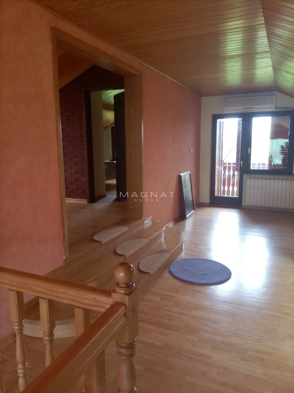 Slika 7 - Porodice Zastavniković, Kuća na prodaju, 400m2, 315.000€