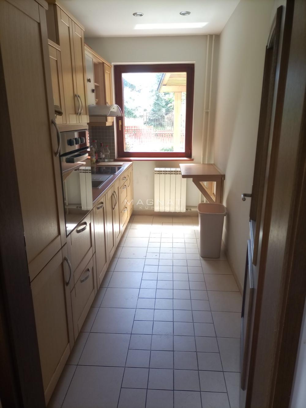 Slika 2 - Porodice Zastavniković, Kuća na prodaju, 400m2, 315.000€