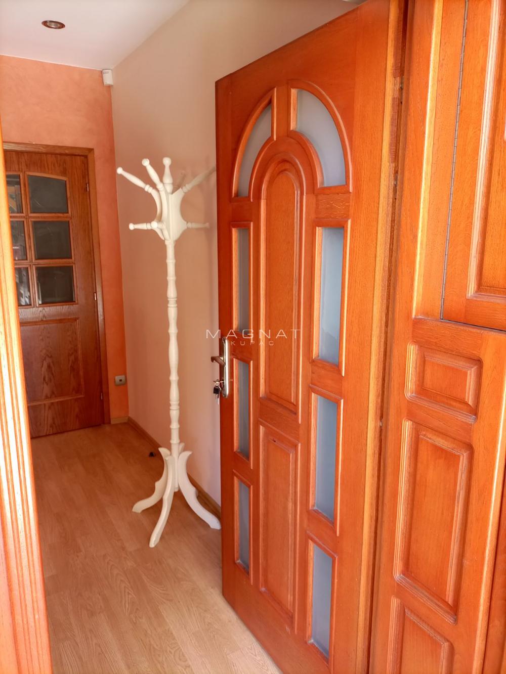 Slika 5 - Porodice Zastavniković, Kuća na prodaju, 400m2, 315.000€