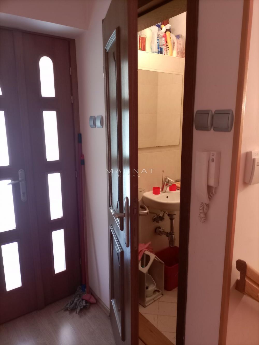 Slika 3 - Porodice Zastavniković, Kuća na prodaju, 400m2, 315.000€