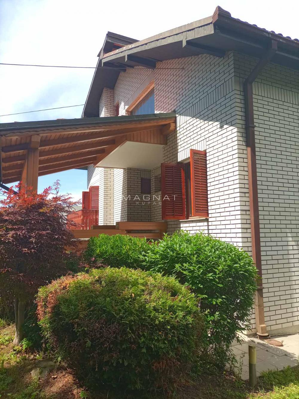 Glavna slika -Porodice Zastavniković, Kuća na prodaju, 400m2, 315.000€