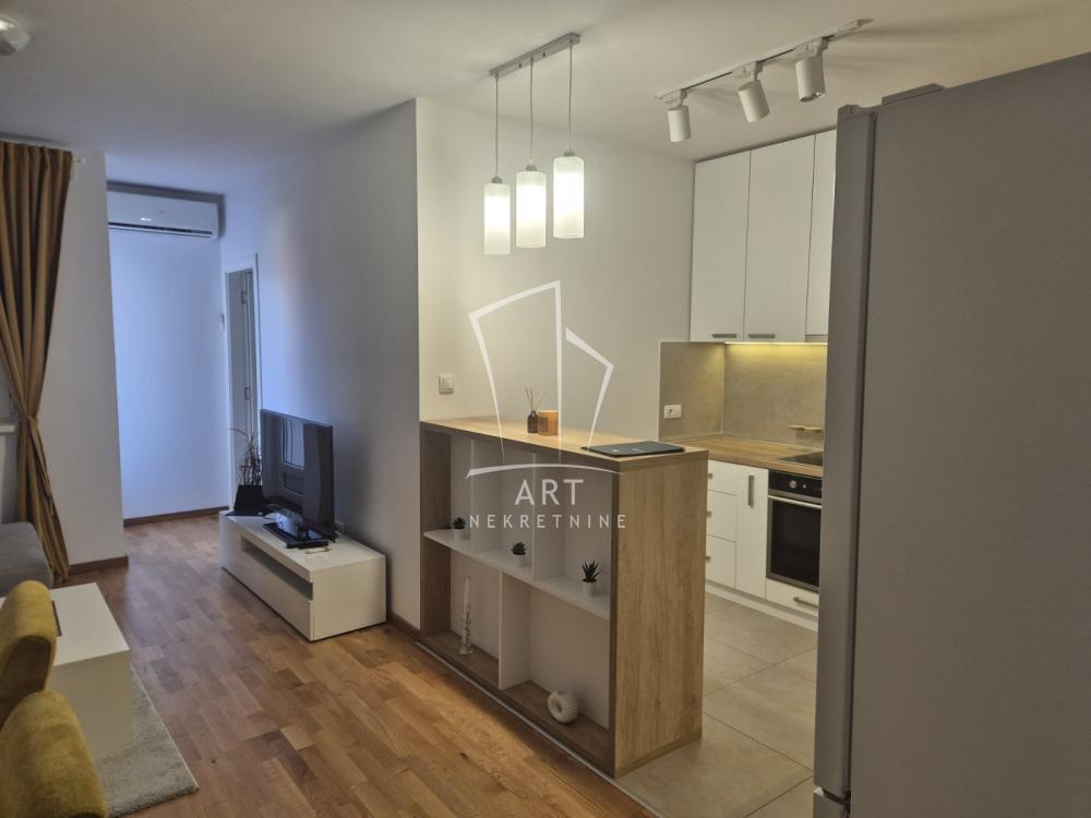 Slika 3 - Vojvode Blažete, Trosoban stan za izdavanje, 52m2, 750€