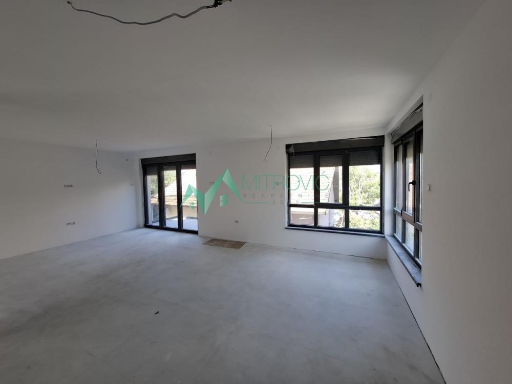 Slika 9 -  Stan na prodaju, 330m2, 566.500€