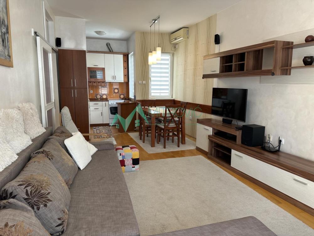 Slika 9 - Dvosoban stan za izdavanje, 54m2, 550€