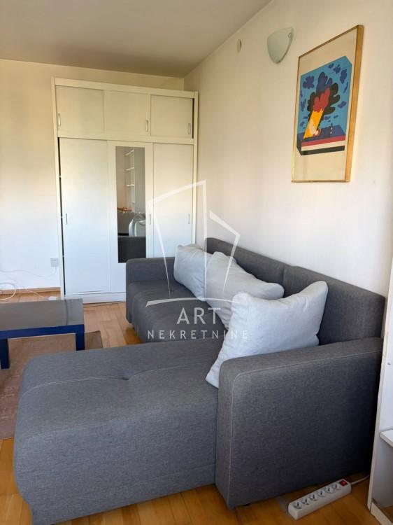 Slika 1 - Otona Župančiča, Jednoiposoban stan za izdavanje, 30m2, 500€