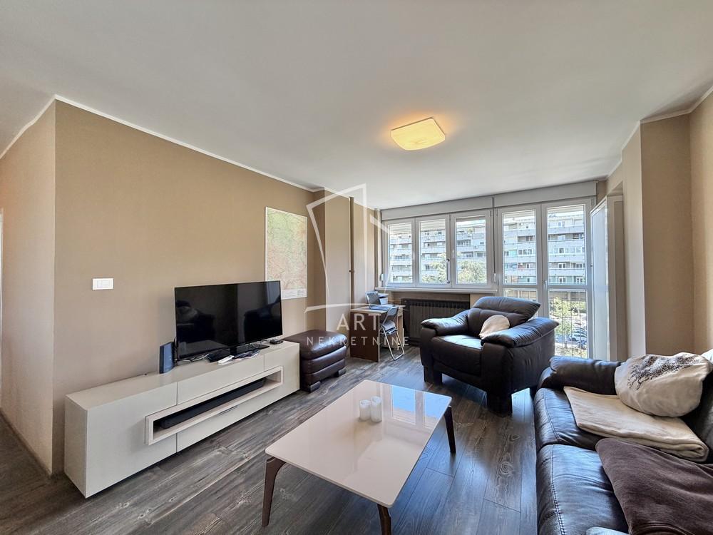 Slika 1 - Karađorđev Trg, Dvosoban stan na prodaju, 58m2, 224.000€