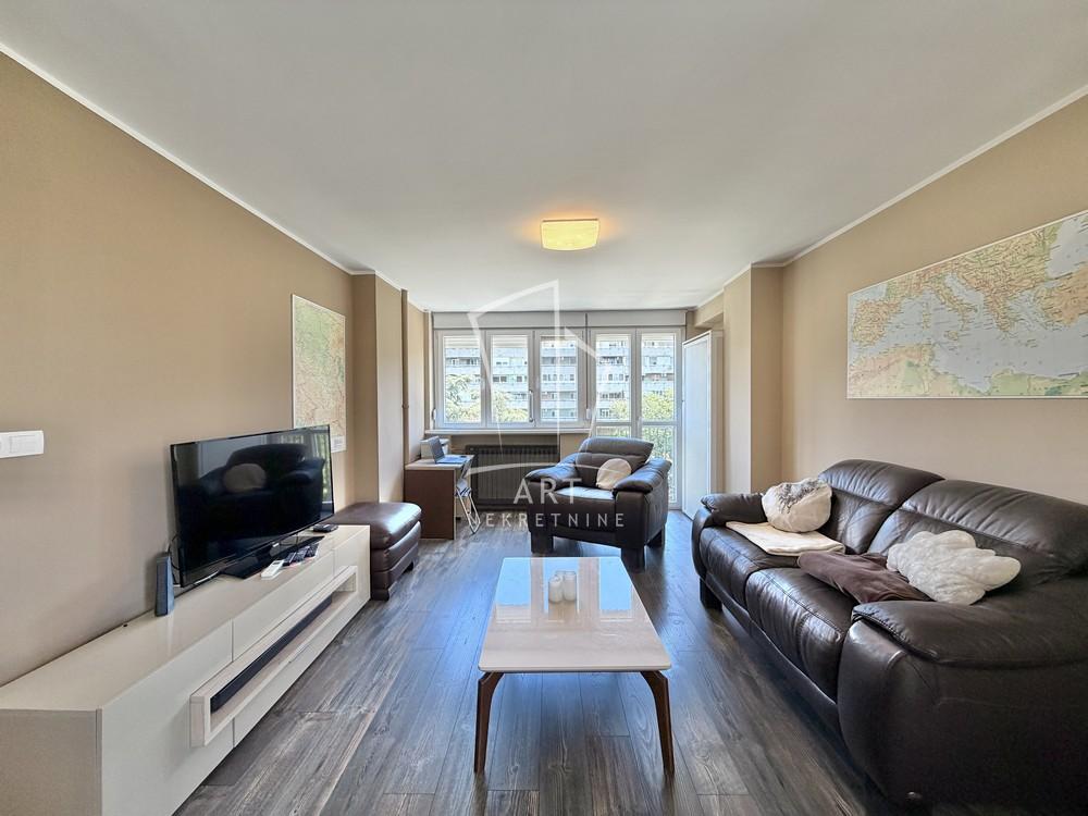 Slika 2 - Karađorđev Trg, Dvosoban stan na prodaju, 58m2, 224.000€