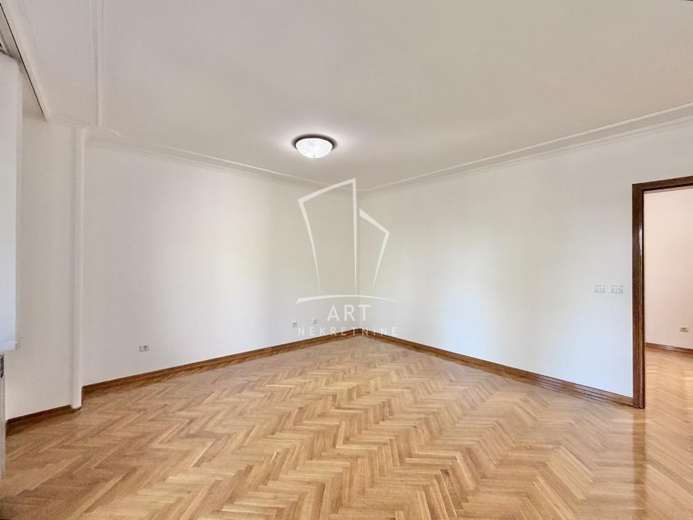 Slika 11 - Sanje Živanovića,  Lokal za izdavanje, 225m2, 1.700€