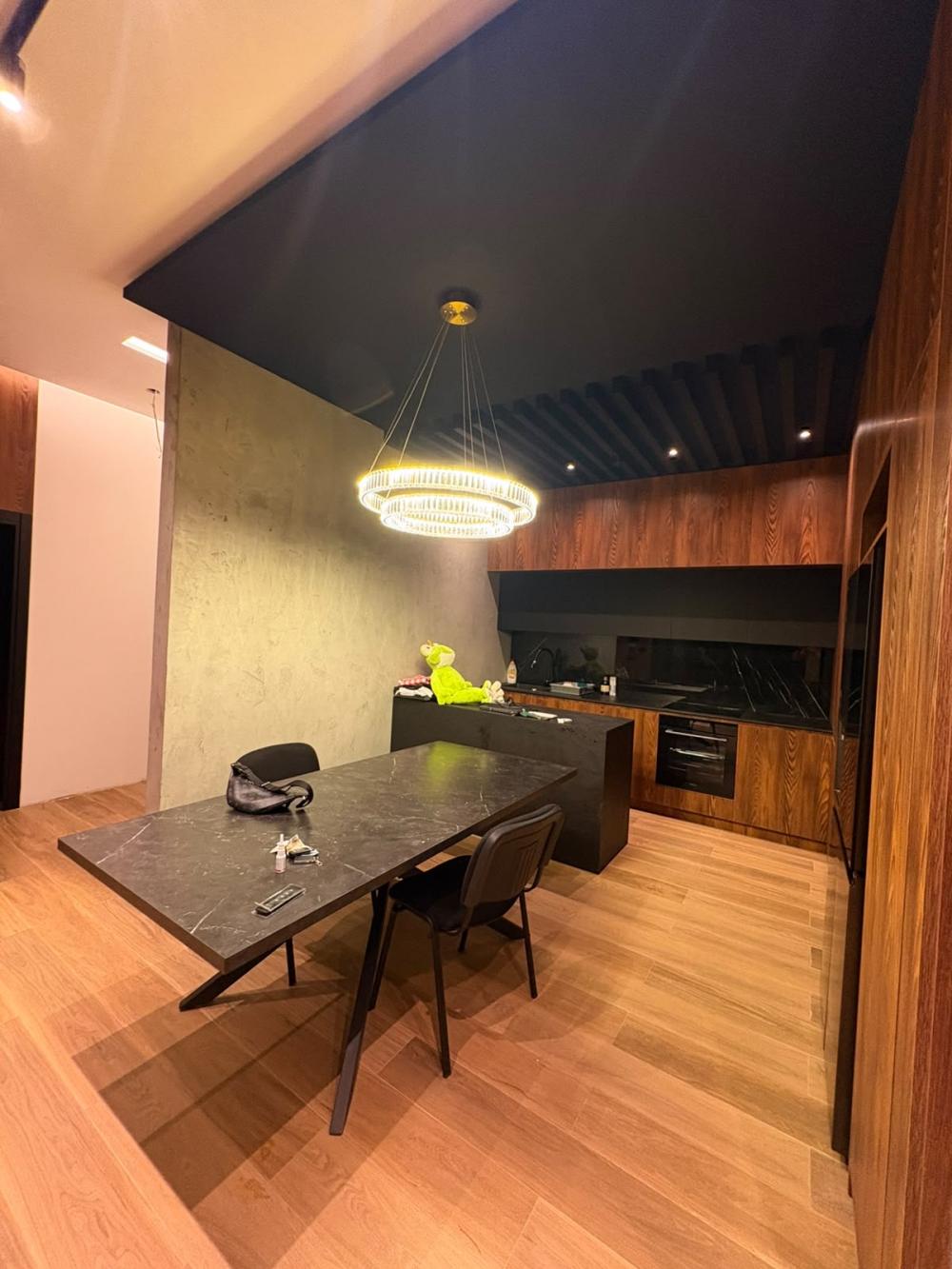 Slika 9 - Kosmajska,  Kuća za izdavanje, 220m2, 3.000€