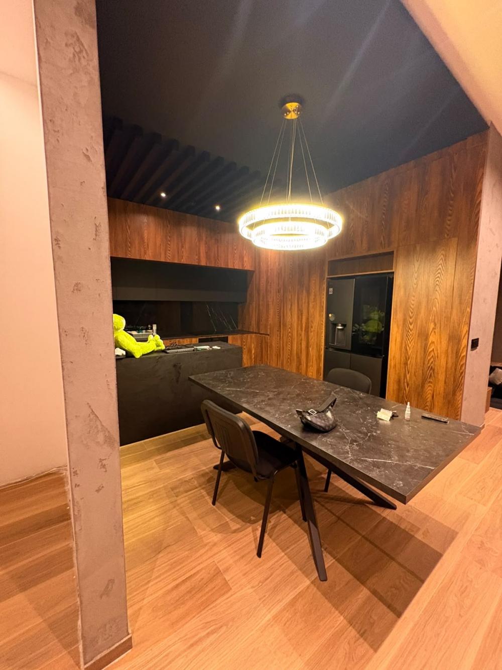 Slika 7 - Kosmajska,  Kuća za izdavanje, 220m2, 3.000€
