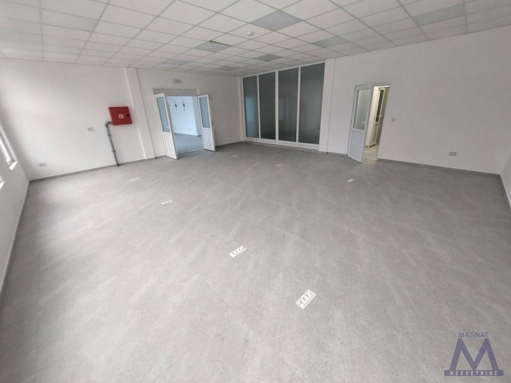 Glavna slika - Lokal za izdavanje, 234m2, 3.510€