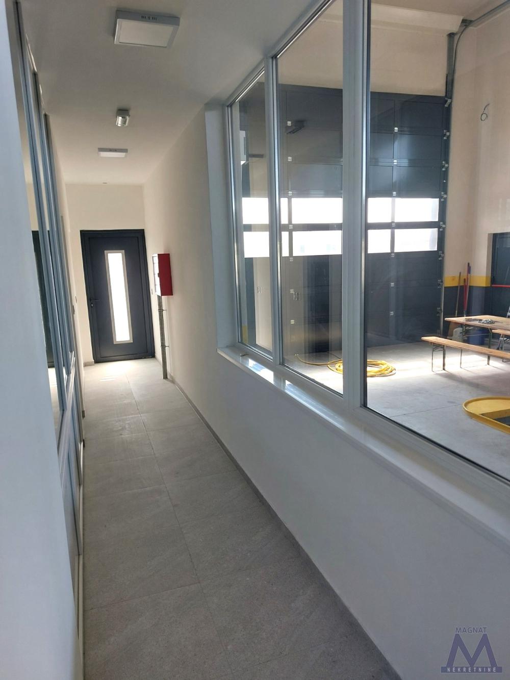 Slika 2 -  Lokal za izdavanje, 196m2, 3.000€