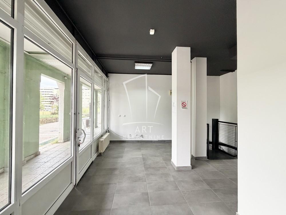 Slika 2 - Omladinskih brigada,  Lokal na prodaju, 80m2, 240.000€