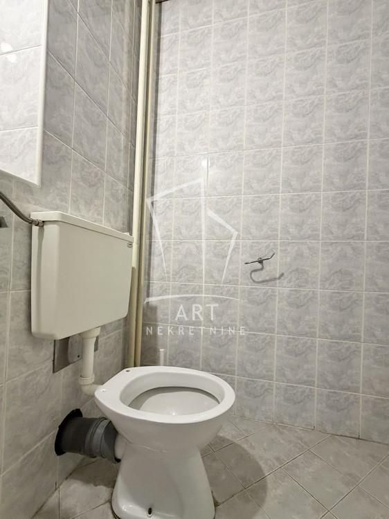 Slika 9 - Omladinskih brigada,  Lokal na prodaju, 80m2, 240.000€