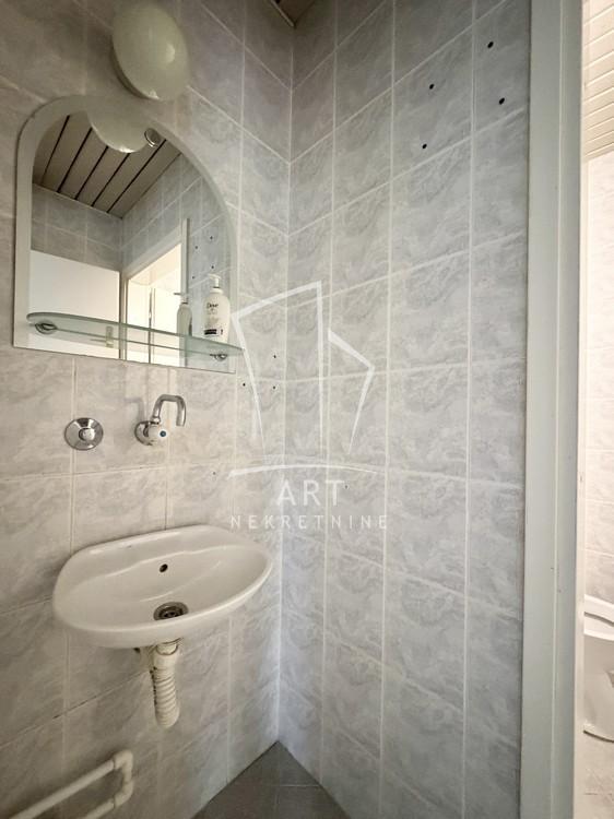 Slika 8 - Omladinskih brigada,  Lokal na prodaju, 80m2, 240.000€