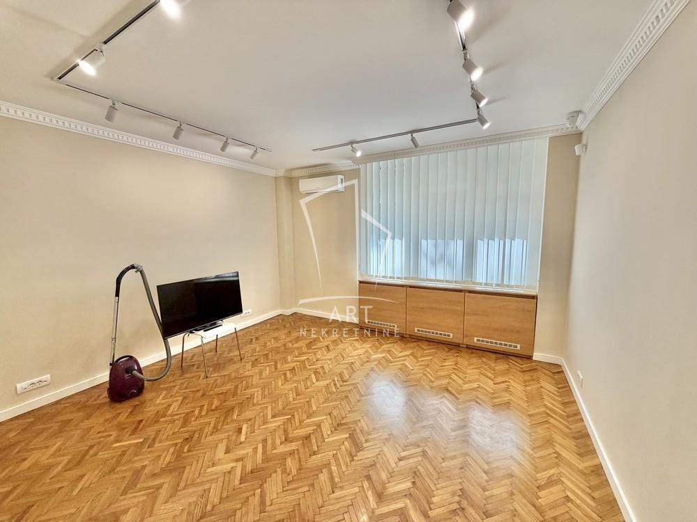 Slika 4 - Bulevar Zorana Đinđića,  Lokal za izdavanje, 66m2, 900€
