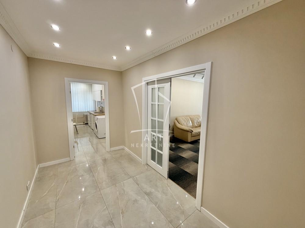Slika 6 - Bulevar Zorana Đinđića,  Lokal za izdavanje, 66m2, 900€