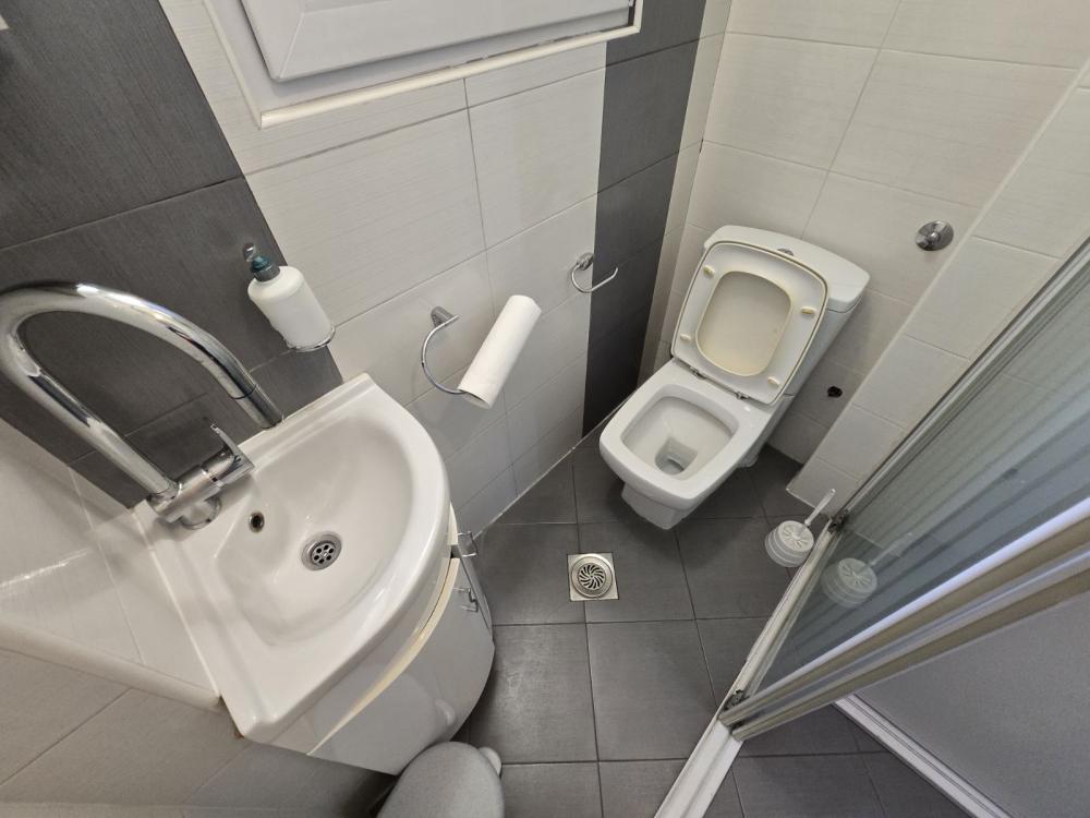 Slika 10 - Bulevar Zorana Đinđića,  Lokal za izdavanje, 82m2, 900€