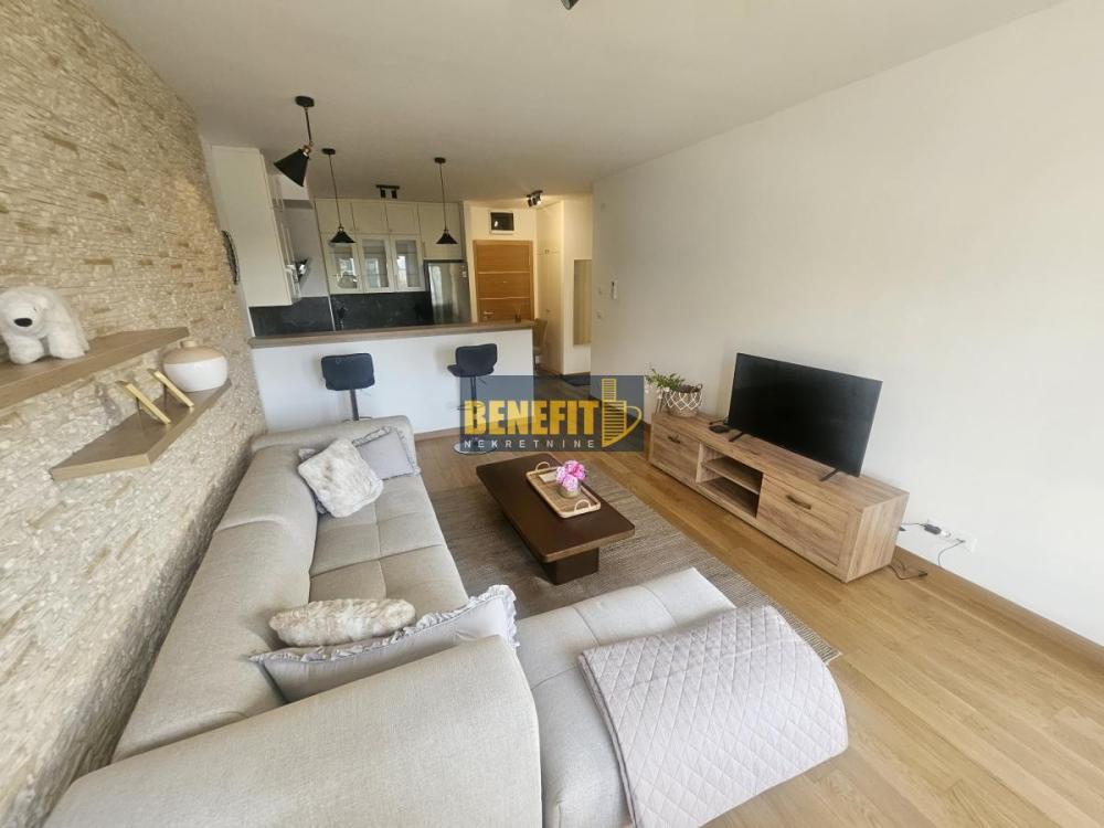 Slika 1 - Dvosoban stan za izdavanje, 54m2, 850€