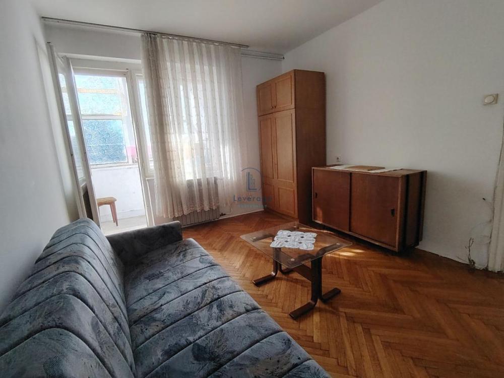 Slika 1 - Cara Dušana, Dvosoban stan za izdavanje, 55m2, 400€