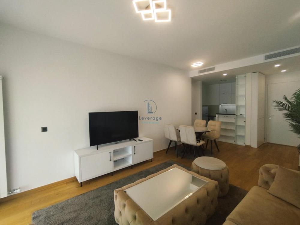 Glavna slika -Dvoiposoban stan za izdavanje, 74m2, 1.900€