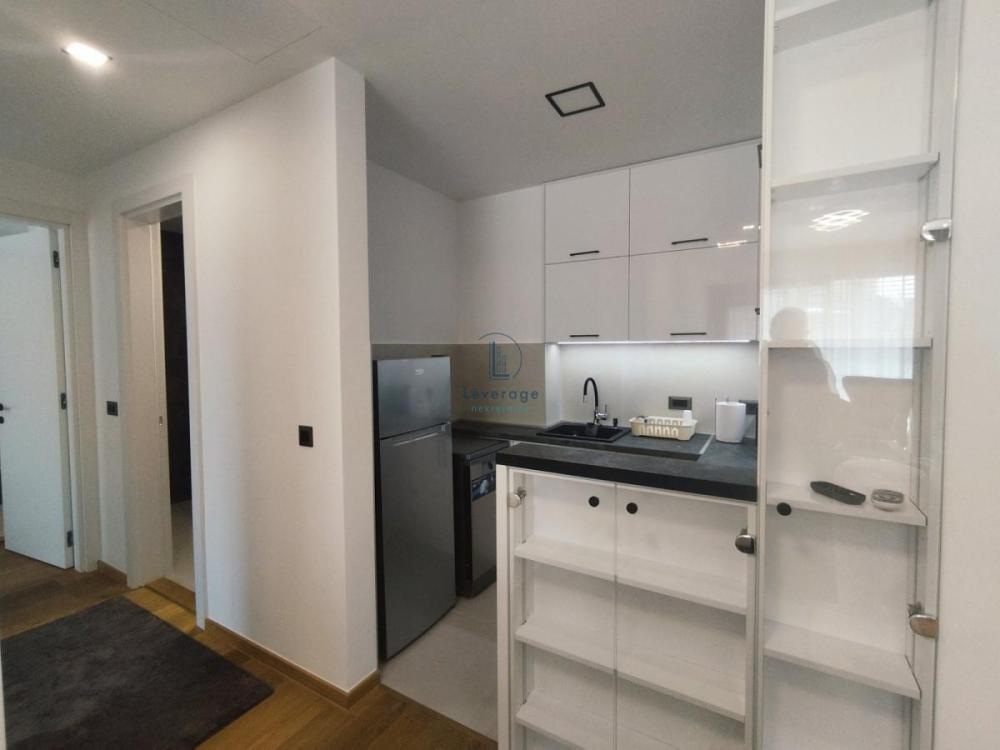 Slika 6 - Dvoiposoban stan za izdavanje, 74m2, 1.900€