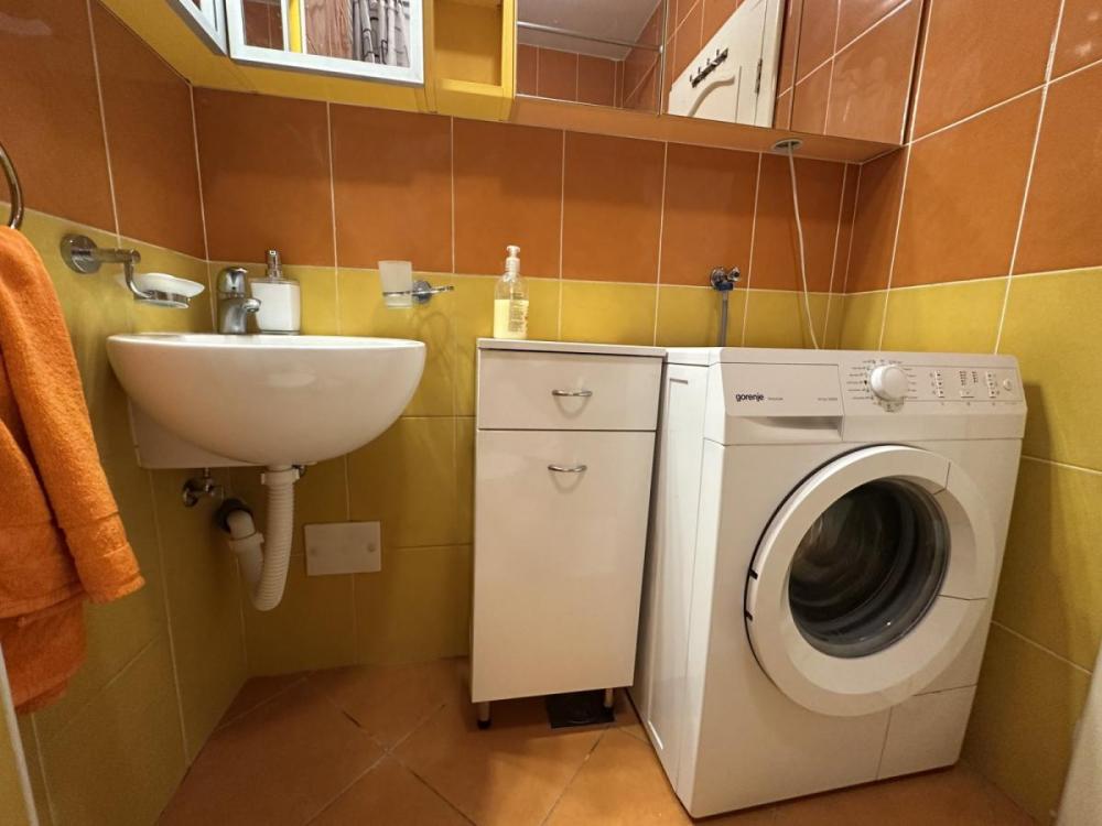 Slika 9 - Dvosoban stan za izdavanje, 50m2, 550€