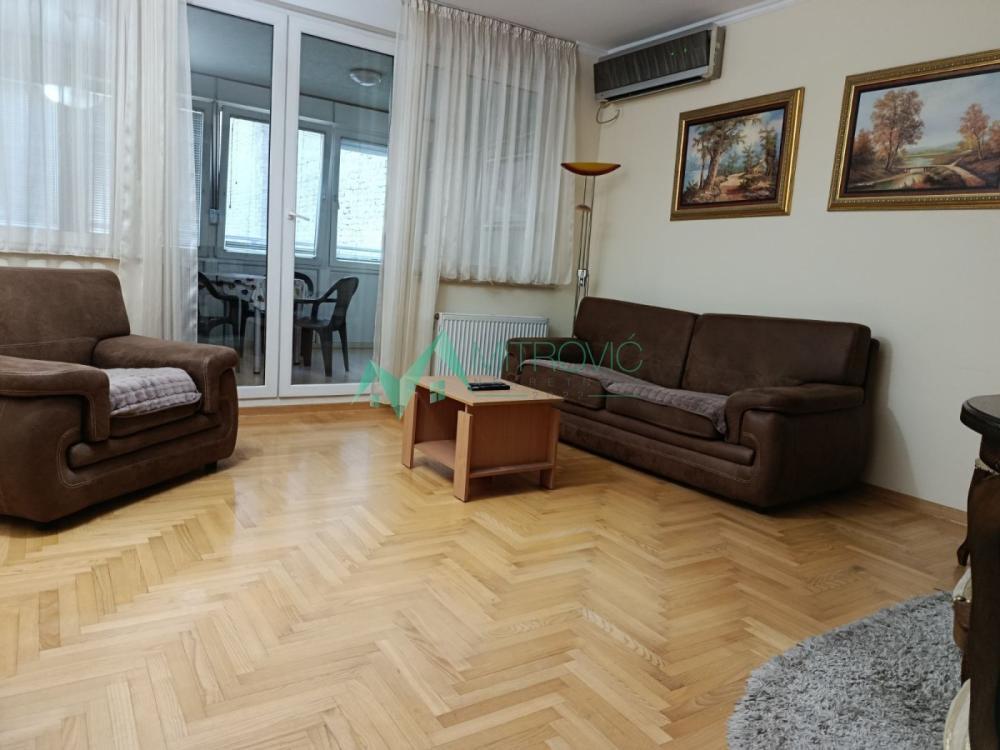 Glavna slika -Trosoban stan za izdavanje, 73m2, 600€