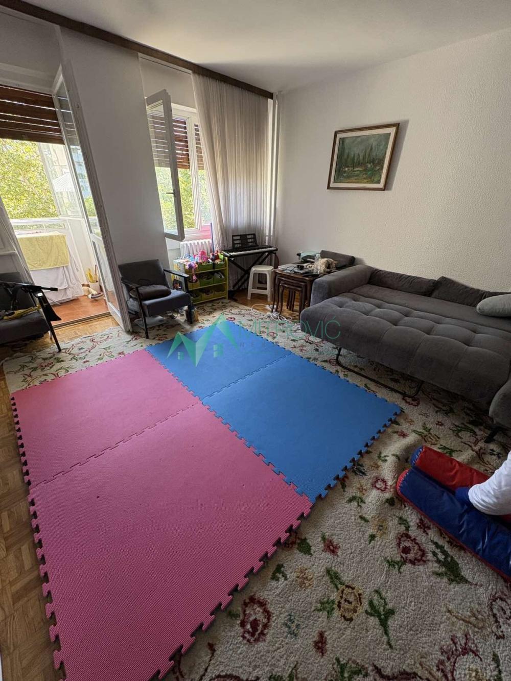 Glavna slika -Dvosoban stan za izdavanje, 66m2, 520€