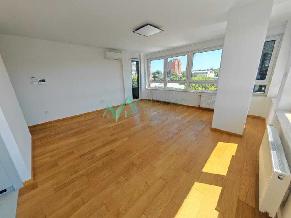 Slika 4 - Trosoban stan za izdavanje, 76m2, 1.100€