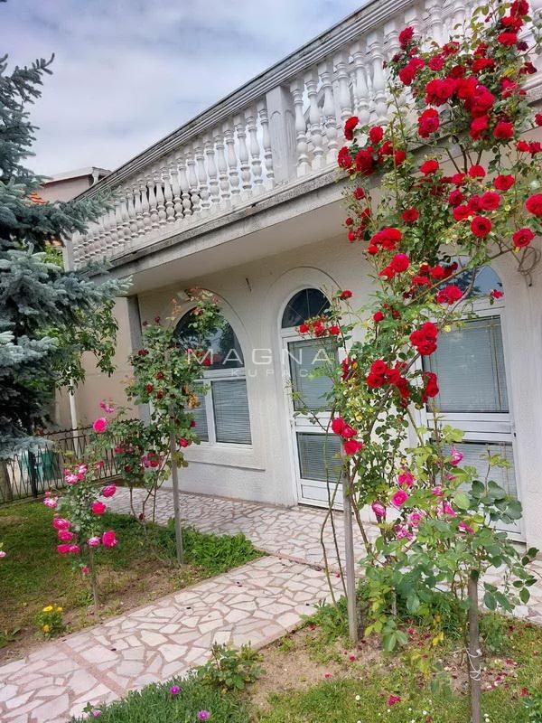 Slika 5 - Beogradska,  Kuća na prodaju, 273m2, 320.000€