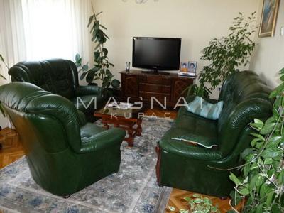Slika 1 - Beogradska,  Kuća na prodaju, 273m2, 320.000€