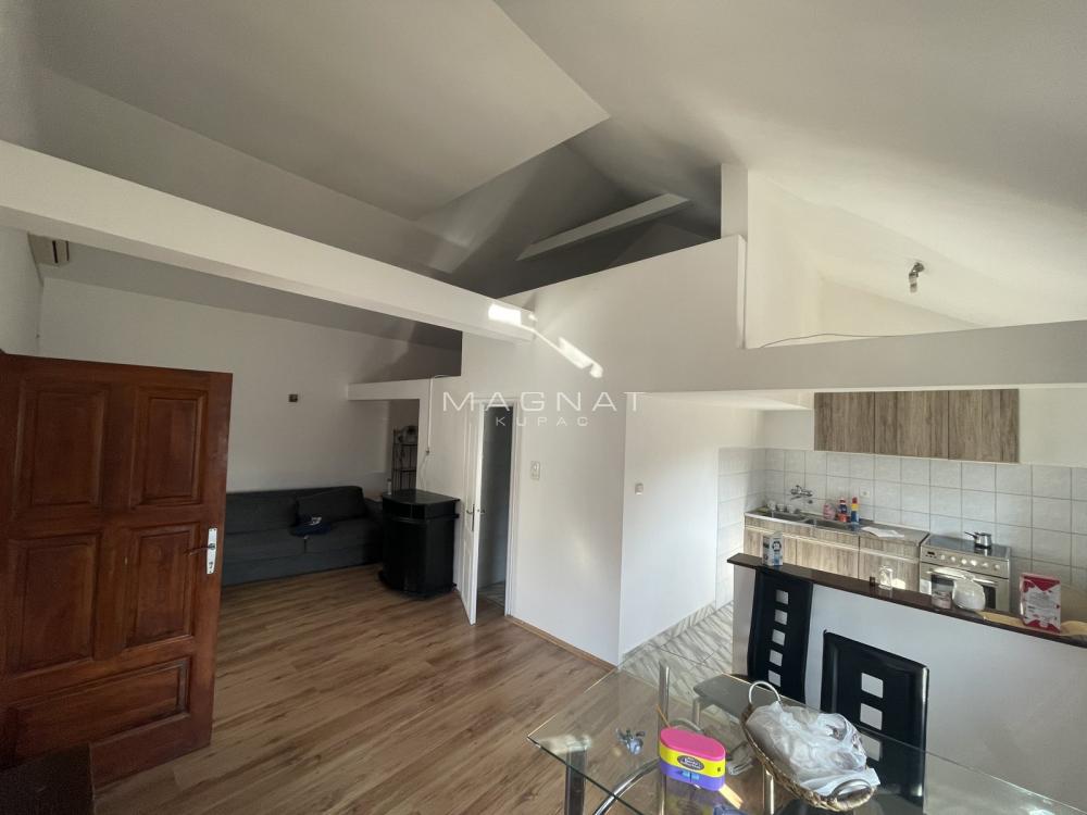 Slika 4 - Radovana Miloševića,  Kuća na prodaju, 105m2, 237.000€