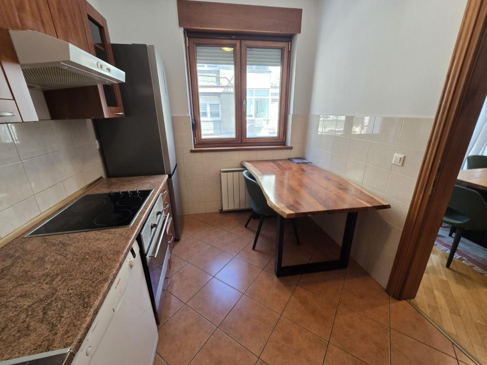 Slika 6 - Alekse Nenadovića, Trosoban stan za izdavanje, 125m2, 1.400€
